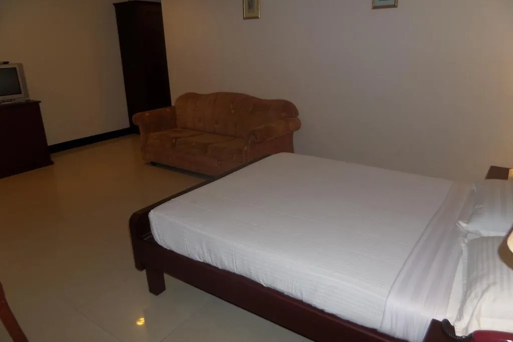 Hotel Elegance Kaladi 3*,