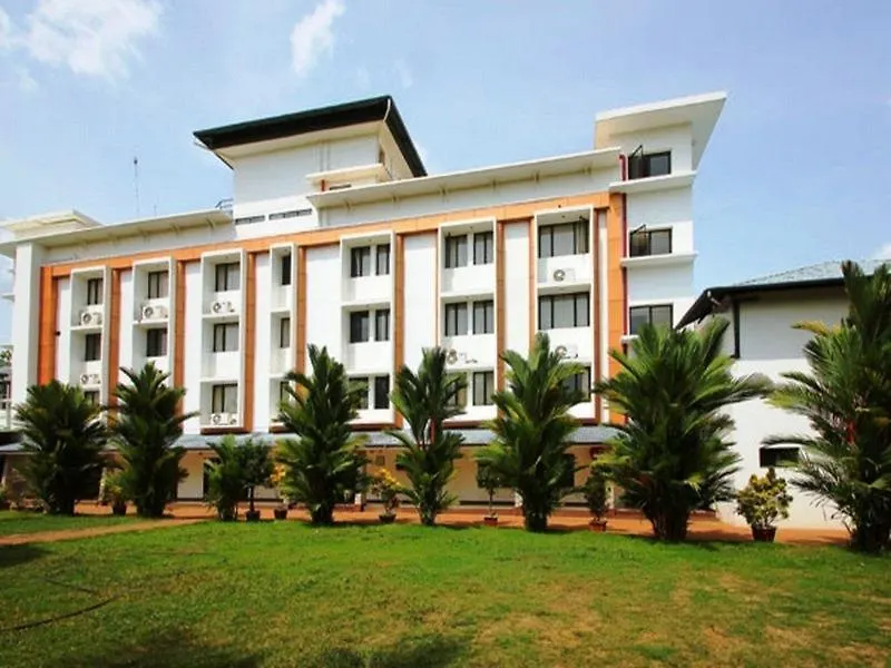 Hotel Elegance Kaladi