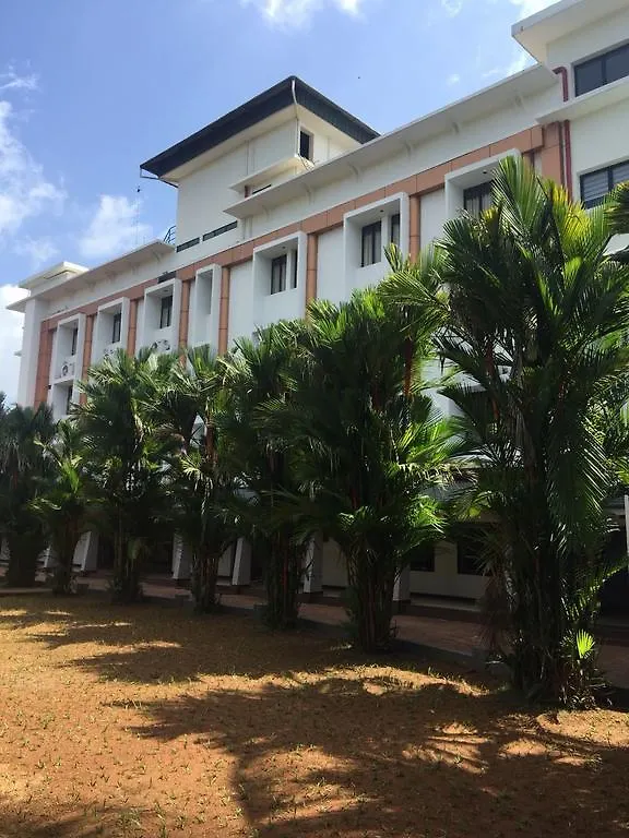 Hotel Elegance Kaladi
